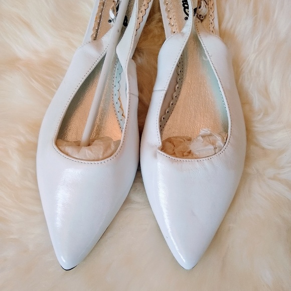 Anna white pointed  Shoes Size 7.5 - Picture 2 of 6